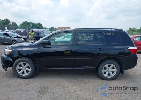 2010 Toyota Highlander Base V6 из США, поврежденный, VIN 5TDBK3EH4AS037988